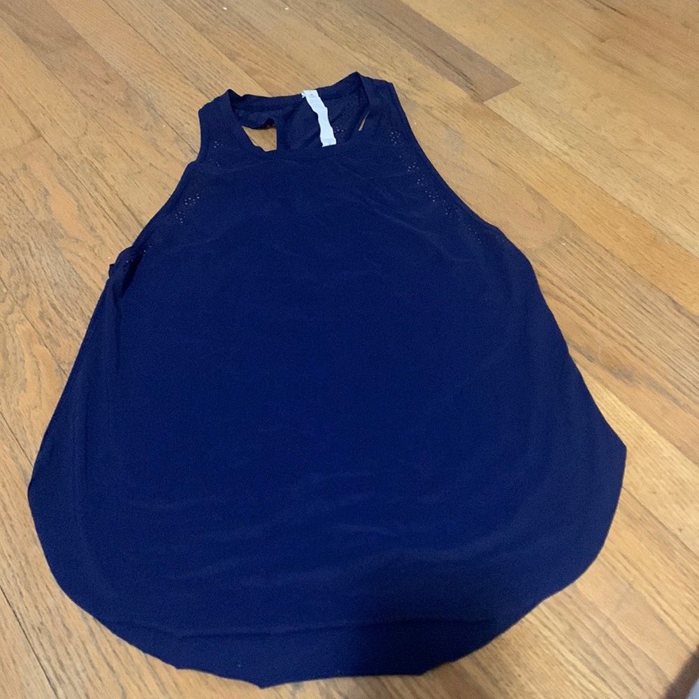 Lululemon high neck workout top size 4 navy color